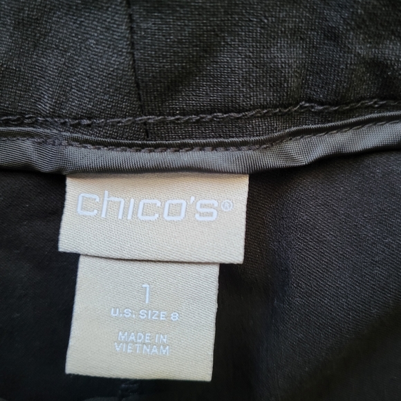 $15 Chico's Bundle Top and Shorts - Picture 6 of 8